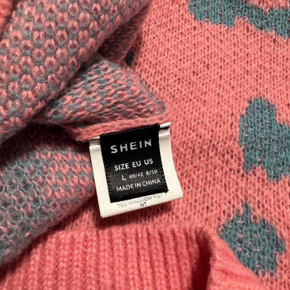 knitted woman sweater pink with blue pattern design size large brand shein - Picture 5 of 5